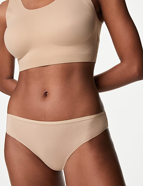 Flexifit&trade; Non Wired Crop Top Set - AT