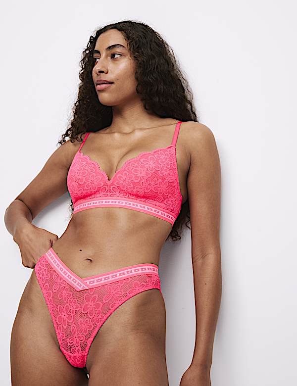 Conjunto de sujetador escotado con encaje Cleo sin aros para copa A-E - ES