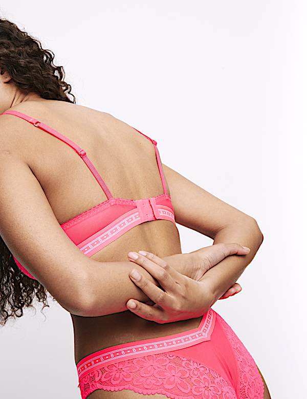 Cleo Lace Non Wired Plunge Bra Set A-E - CA