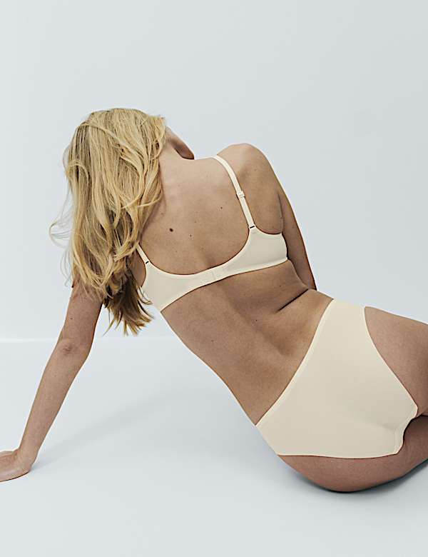 Body Invisibles&trade; Wired Demi Cup Bra Set A-E - CZ