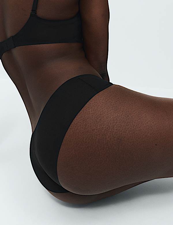 Body Invisibles Wired Push Up Plunge Bra Set A-E - FR