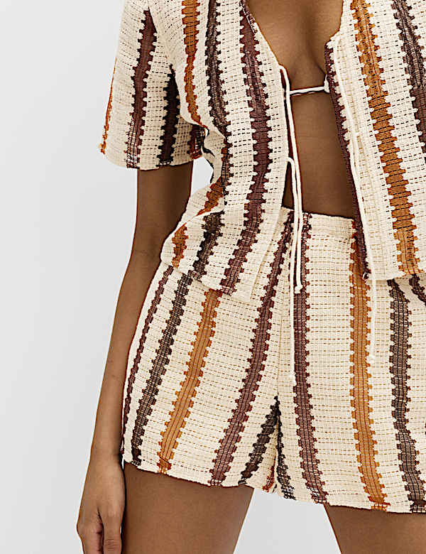 סט לחוף של חולצה ומכנסיים קצרים - IL