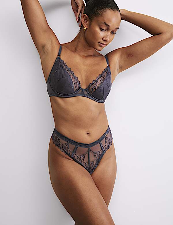 Lisianthus Embroidery Wired Plunge Bra Set A-E - AL