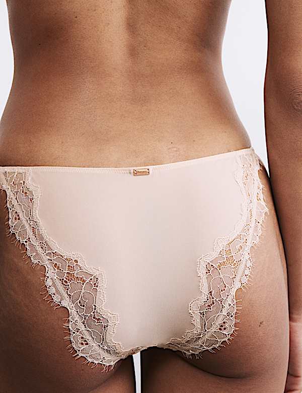 Conjunto de corpi&ntilde;o sin aros con encaje Nolana (para copa A-E) - ES