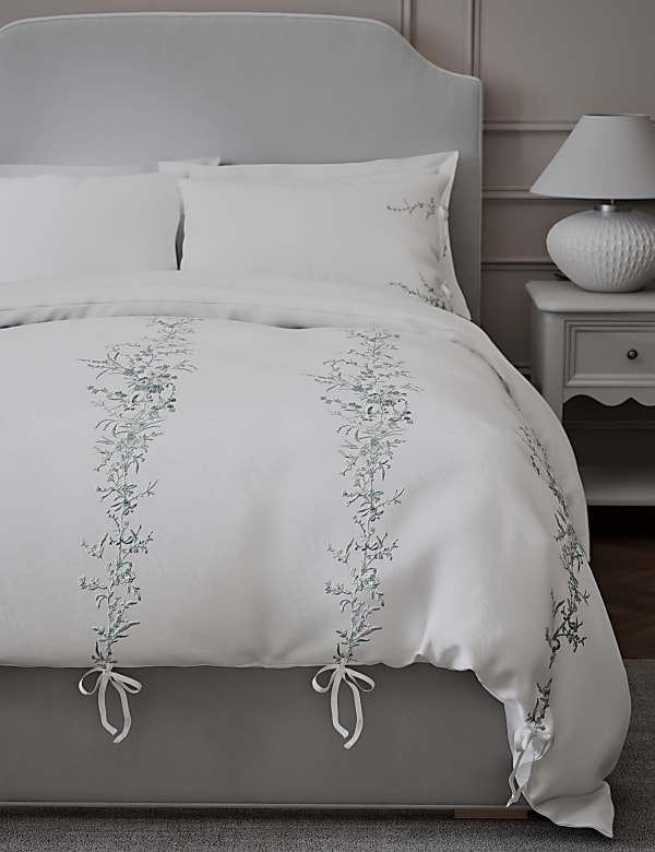 Pure Cotton Tamsin Trailing Blossom Bedding Set - BE