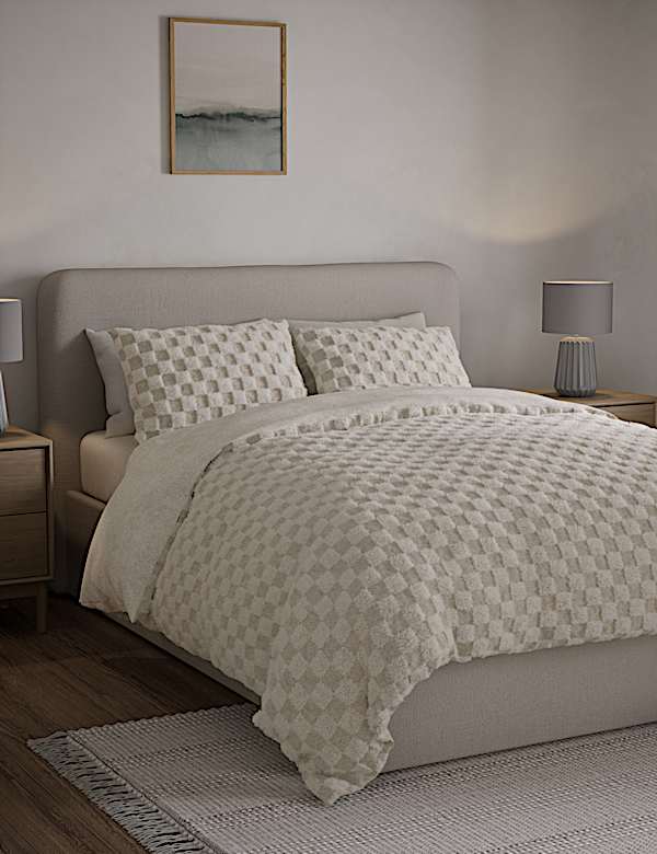 Fleece Checkerboard Textured Bedding Set - US