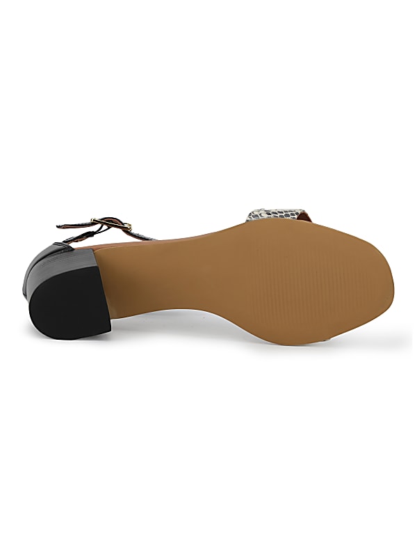 Jasmine Shadow Shoe