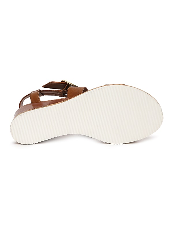 Leather Plain Badges Sandal
