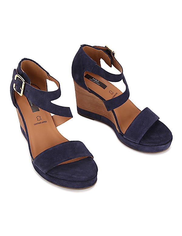Buckle Strap Wedge