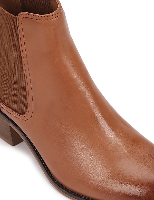 Side Panel Chelsea Boot