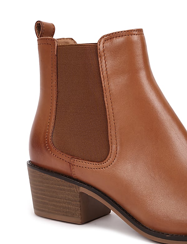Side Panel Chelsea Boot