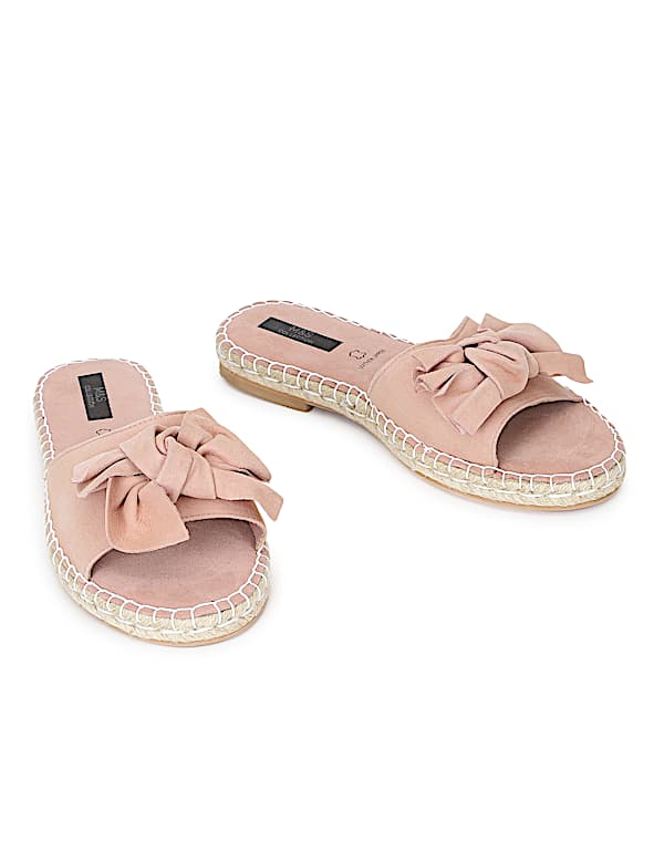 Leather Textured Standard Fit Slipper