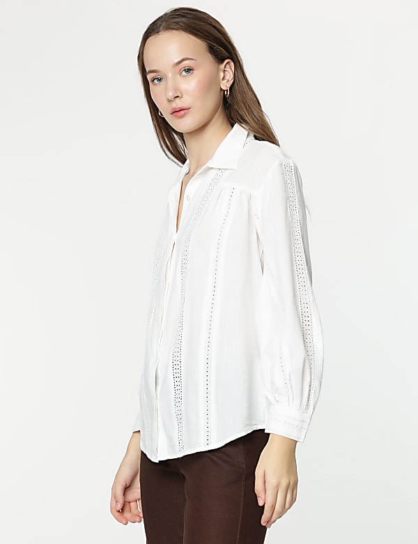 Cotton Rich Embroidery Spread Collar Shirt