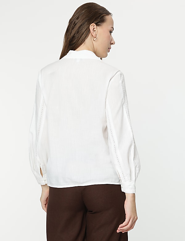 Cotton Rich Embroidery Spread Collar Shirt
