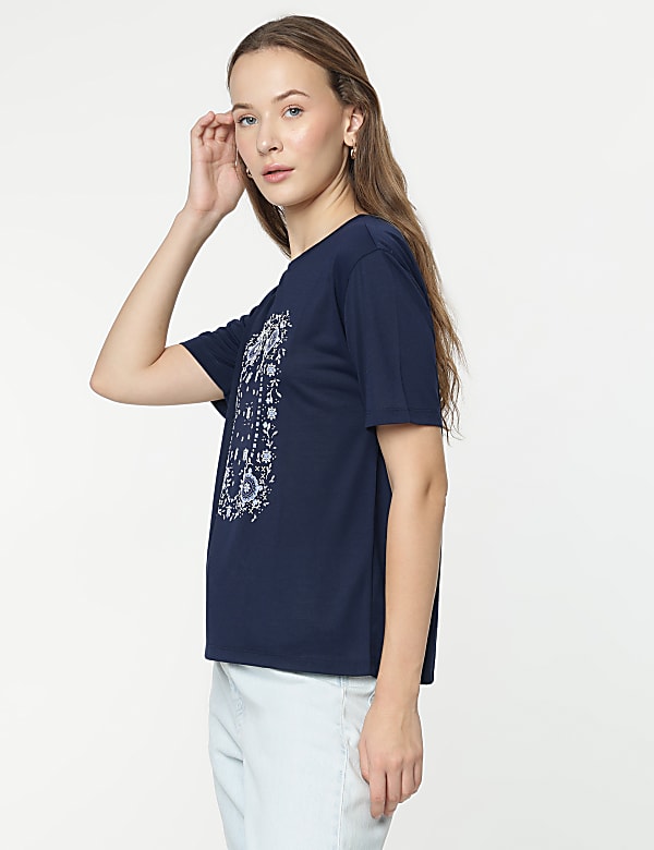 Round Neck Floral Printed T-Shirt