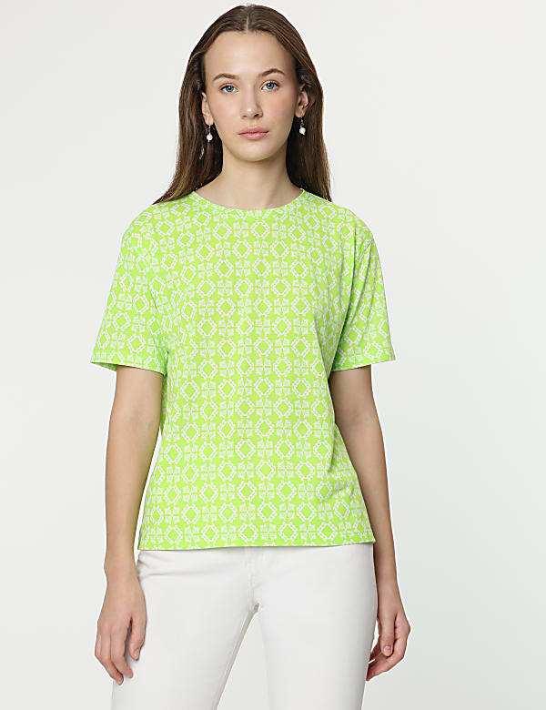 Geometric Print Half Sleeves T-Shirt