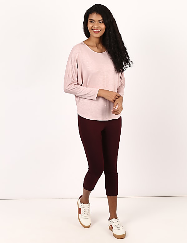 Relaxed Tee with Back Lacket
