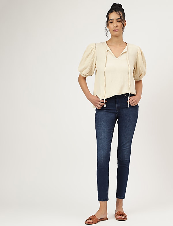 Tie-Up Neck Half Sleeves Top