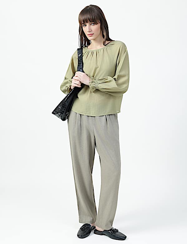 Lyocell Rich Bow Print Round Neck Top