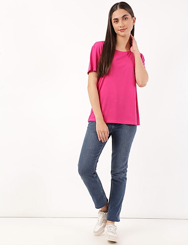 Relaxed Fit Crew Neck Tee
