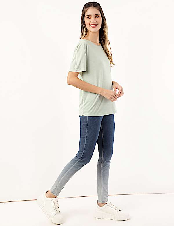 Relaxed Fit Crew Neck Tee