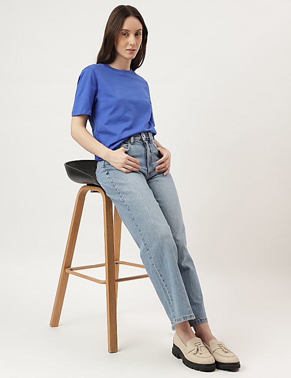 Straight Fit Crew Neck Tee