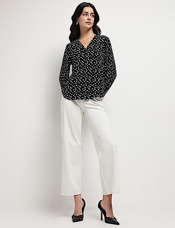 Floral V-Neck Blouson Top
