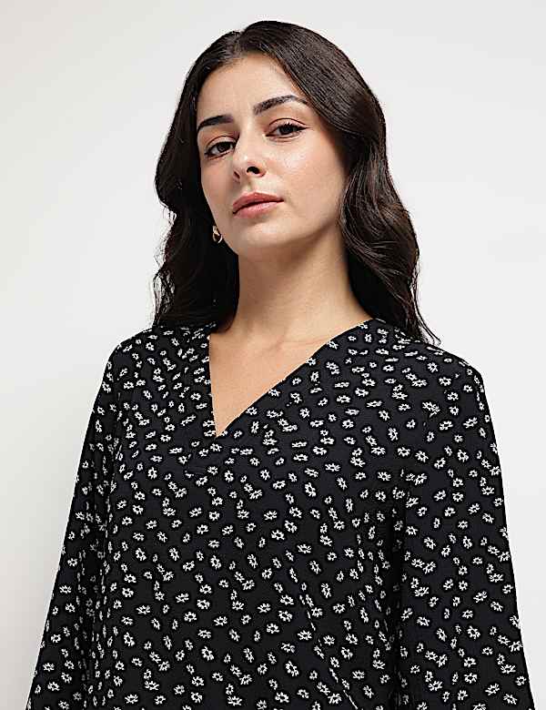 Floral V-Neck Blouson Top