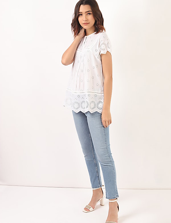 Pure Viscose Embroidered Keyhole Neck Top