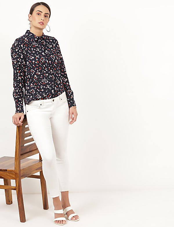 Printed Spread Collar Blouse
