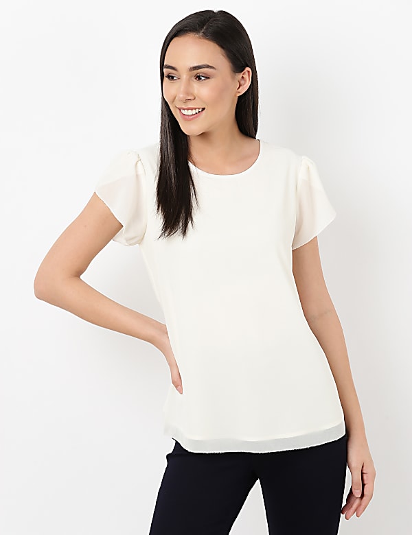 Scalop Edge Short Sleeve Top