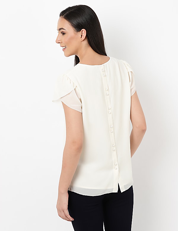 Scalop Edge Short Sleeve Top