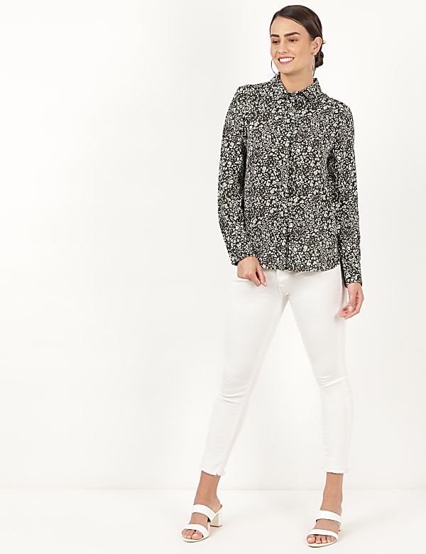 Printed Spread Collar Blouse
