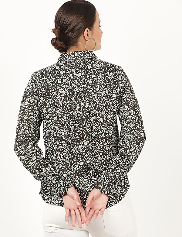 Printed Spread Collar Blouse