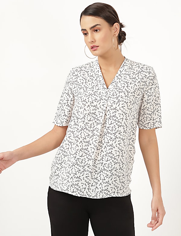 SS Leaf V Neck Pleat Shell Top - RO