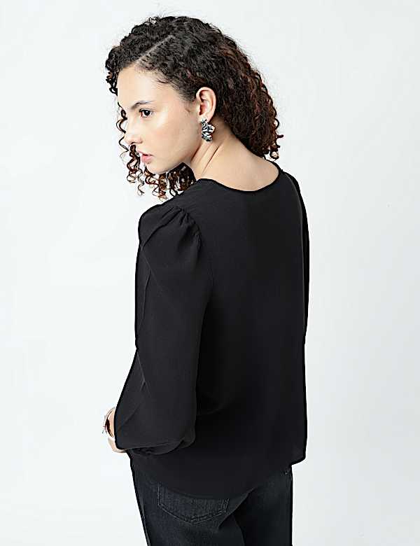 Henley Neck Puff Sleeve Shirt