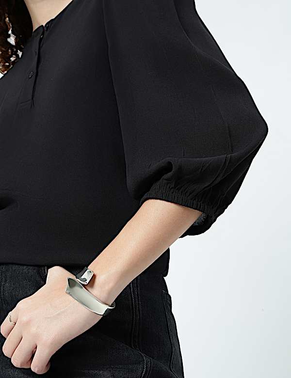 Henley Neck Puff Sleeve Shirt