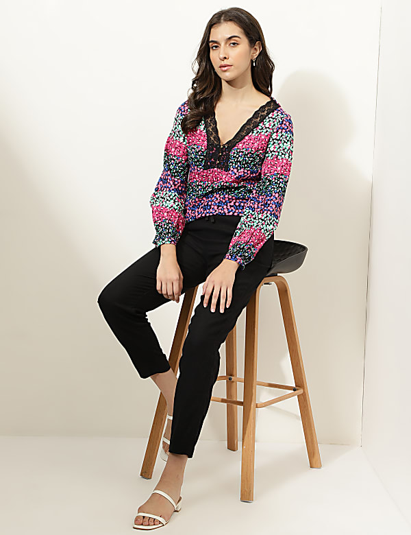 Linen Blend Printed V-Neck Top
