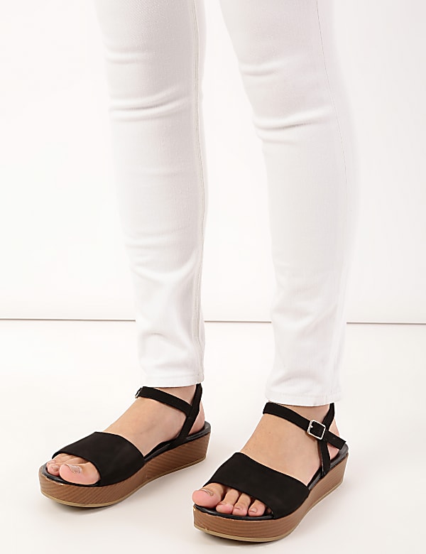 Solid Skinny Fit Jeans