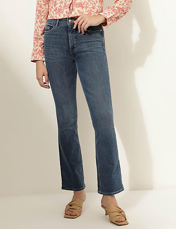 Solid Slim Fit Jeans