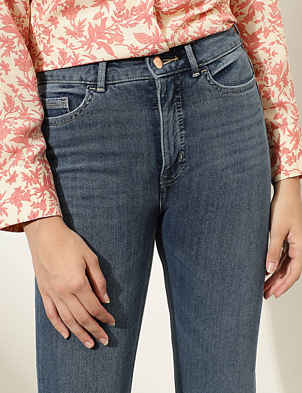 Solid Slim Fit Jeans