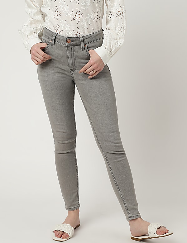 Skinny Mid Waist Jeans
