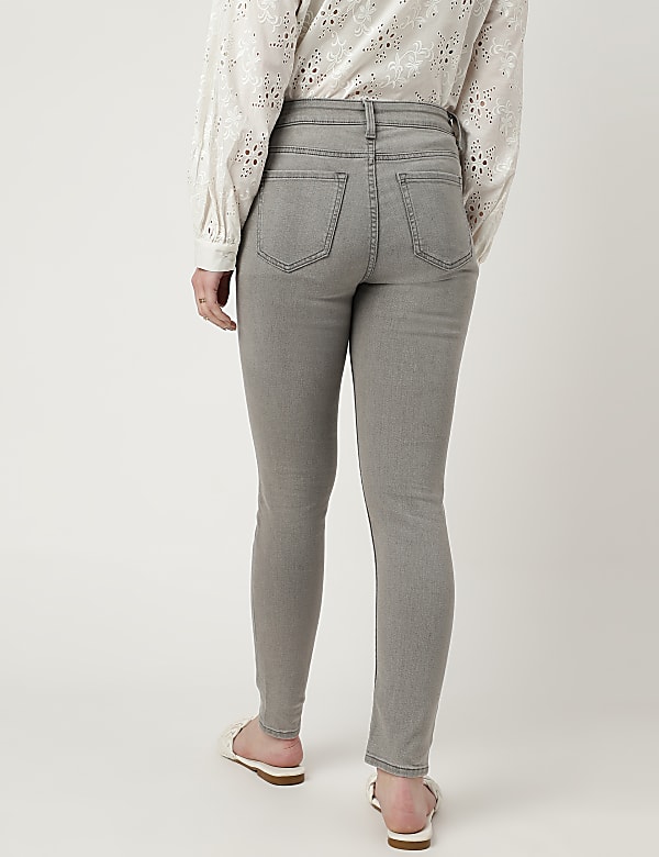 Skinny Mid Waist Jeans