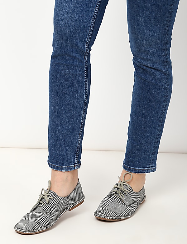 Slim Fit Cotton Blend Jeans