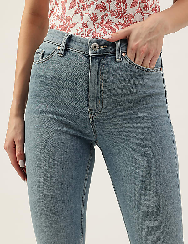 Solid Skinny Fit Jeans