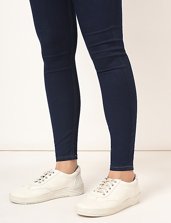 Solid Regular Fit Jeggings