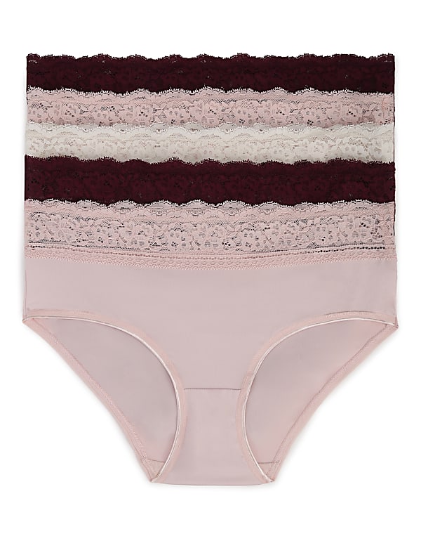 Mid Rise Laced Shorts