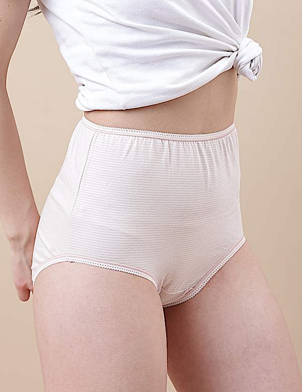 Pack of 5 Monotone Lace Trim Knickers