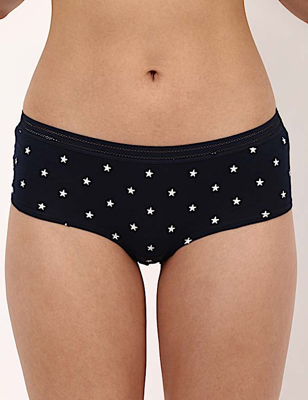 INT 5p Stars Lounge Print Short