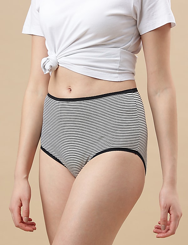 Pack of 5 Printed Lace Trim Knickers
